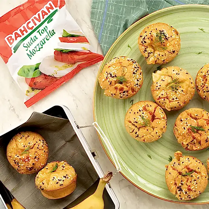 Mozzarellalı Muffin Gezmede